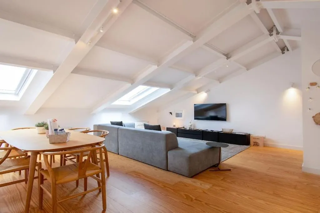 Liberdade Stylish Attic Apt With Ac And City View Lisboa