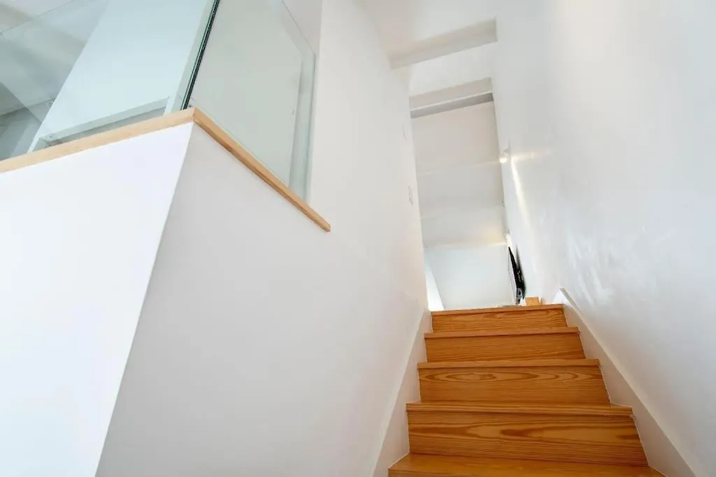 Апартаменты Liberdade Stylish Attic Apt With Ac And City View Лиссабон