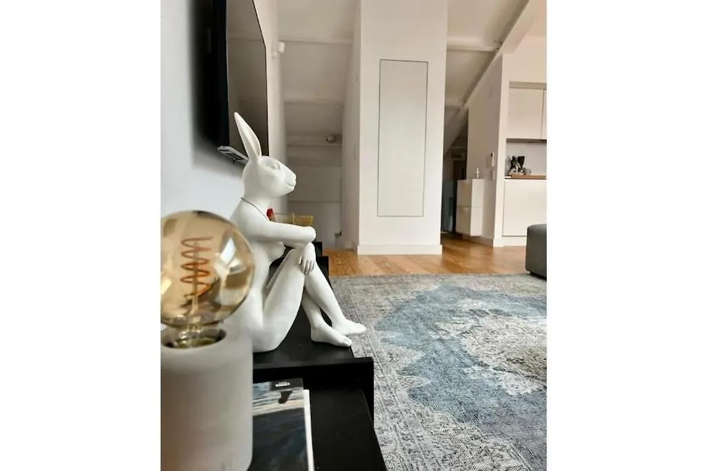 Liberdade Stylish Attic Apt With Ac And City View Лиссабон 0*,